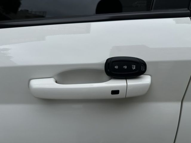 跨界小休旅 氣氛一拜 2020 Hyundai Venue GLC 原版件 里程保證 已認證  第6張相片
