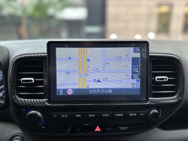 跨界小休旅 氣氛一拜 2020 Hyundai Venue GLC 原版件 里程保證 已認證  第15張相片