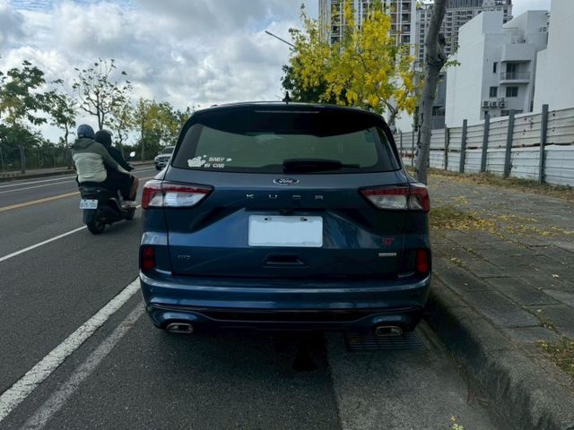CP值高休旅車拿手菜 2021 Ford Kuga ST-Line 藍 原鈑件 里程保證 已認證  第4張相片