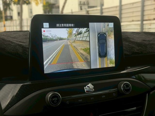 CP值高休旅車拿手菜 2021 Ford Kuga ST-Line 藍 原鈑件 里程保證 已認證  第10張相片