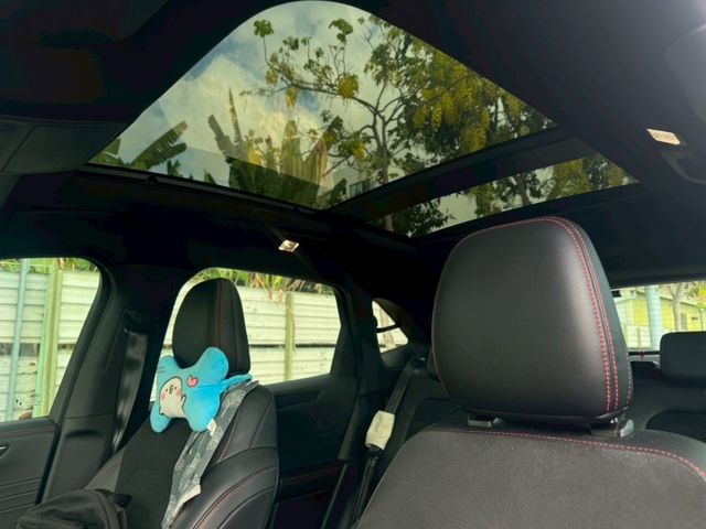 CP值高休旅車拿手菜 2021 Ford Kuga ST-Line 藍 原鈑件 里程保證 已認證  第16張相片