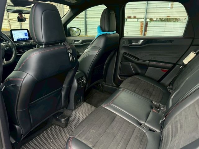 CP值高休旅車拿手菜 2021 Ford Kuga ST-Line 藍 原鈑件 里程保證 已認證  第17張相片