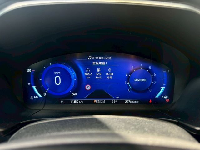 CP值高休旅車拿手菜 2021 Ford Kuga ST-Line 藍 原鈑件 里程保證 已認證  第18張相片