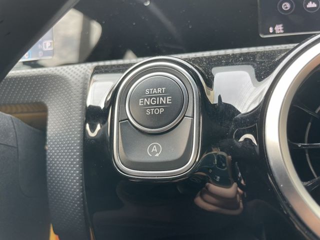 2020 Benz A220 灰  第11張相片