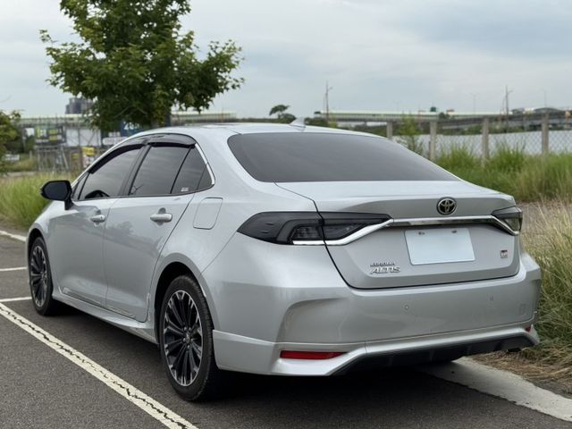 2023 Toyota Altis GR Sport 銀  第4張相片