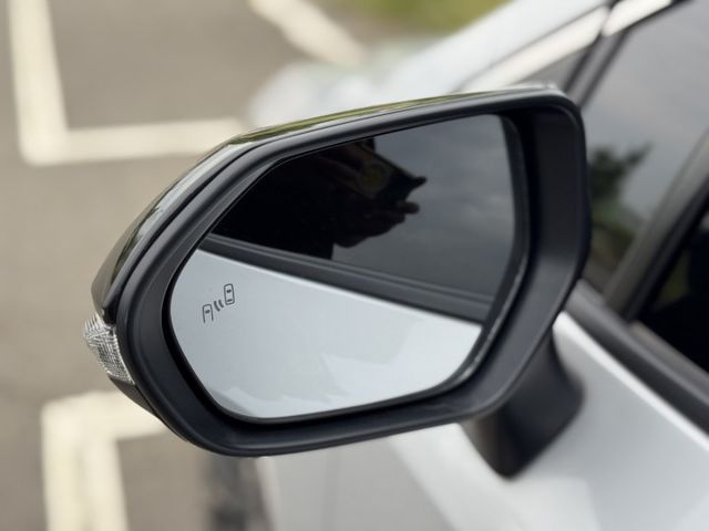 2023 Toyota Altis GR Sport 銀  第5張相片