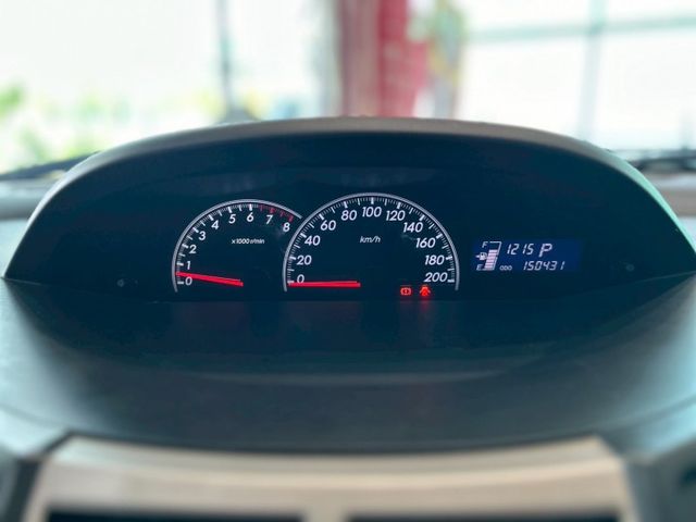 油耗極省 市區穿梭靈活 2011 Toyota Yaris G版 銀 里程保證  第17張相片