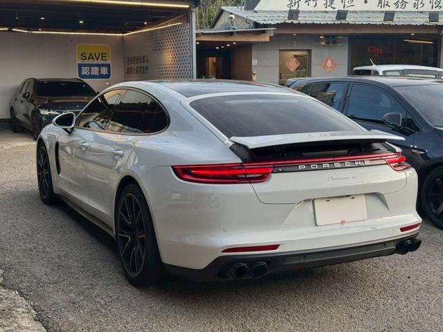 這車我們買很多 搶手貨 拿手菜2017 Porsche Panamera 原版件 里程保證 已認證  第3張相片