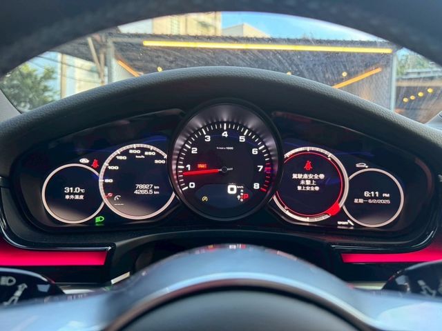 這車我們買很多 搶手貨 拿手菜2017 Porsche Panamera 原版件 里程保證 已認證  第10張相片