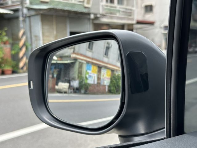 市場稀有車 就兩台 2018 Subaru Impreza 4D 1.6i-S 原版件 里程保證 已認證  第4張相片