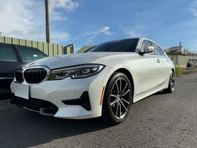 年輕人都愛熱門車 2019 BMW 330i Sedan Luxury Line 里程保證 已認證  第1張相片