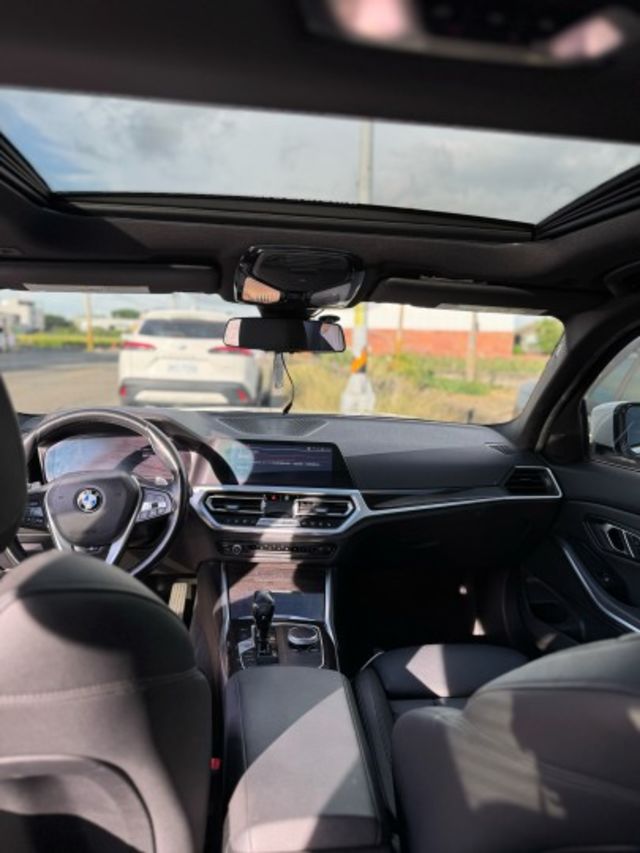 年輕人都愛熱門車 2019 BMW 330i Sedan Luxury Line 里程保證 已認證  第7張相片