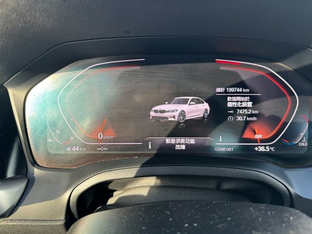 年輕人都愛熱門車 2019 BMW 330i Sedan Luxury Line 里程保證 已認證  第16張相片