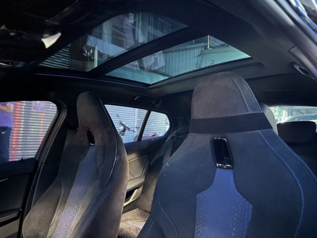 2023 BMW 118i Edition M 黑  第15張相片