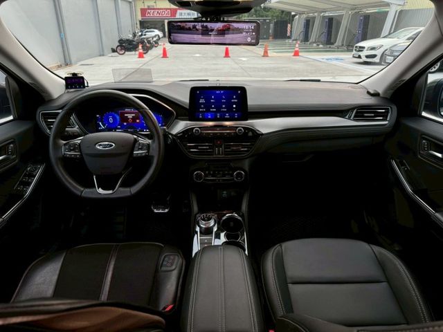 這車我們很拿手 回來都是秒殺 2023 Ford Kuga 180旗艦X 原版件 新車保固中 已認證  第6張相片