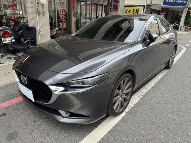 社會新鮮人接受度極高2020 Mazda 3 4D 頂級版 原版件 里程保證 一手車 原廠保養 已認證  第1張相片