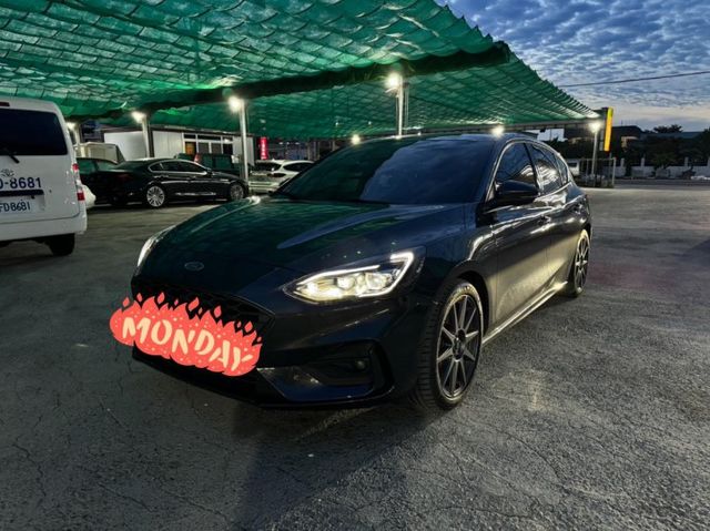 2022 Ford Focus ST-Line Lommel 灰  第1張相片