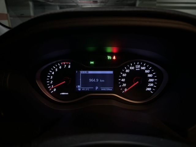 2022 Mitsubishi Grand Lancer 灰 驚嘆型  第15張相片