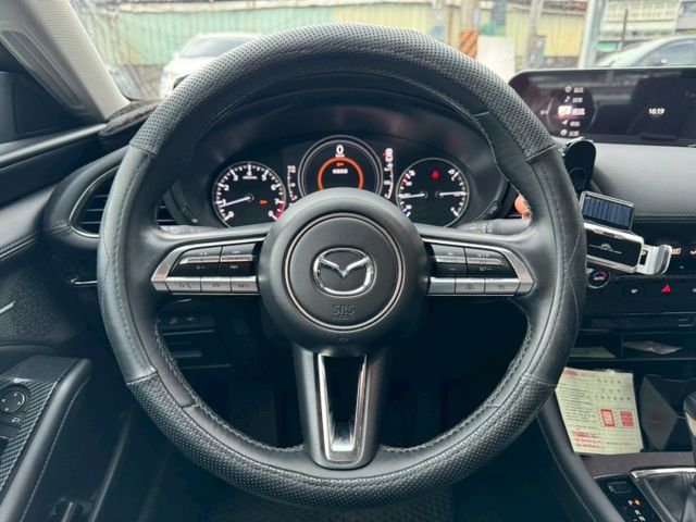熱門車款 秒殺系列 市場稀有 2022 Mazda 3 4D 20S Signature 原版件 原廠保養 已認證  第9張相片