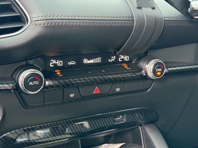熱門車款 秒殺系列 市場稀有 2022 Mazda 3 4D 20S Signature 原版件 原廠保養 已認證  第16張相片