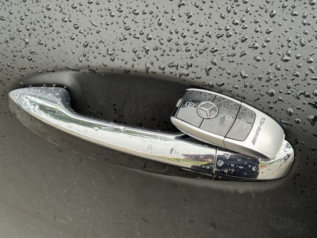 2019 Benz GT43 4-Door Coupe AMG 底色黑貼消光灰  第7張相片