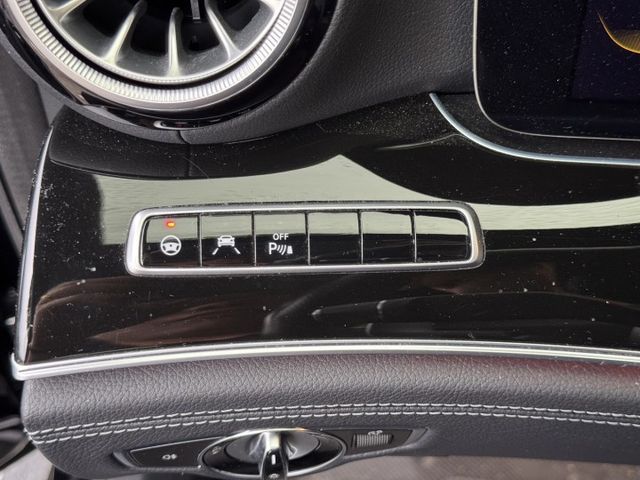 2019 Benz GT43 4-Door Coupe AMG 底色黑貼消光灰  第14張相片
