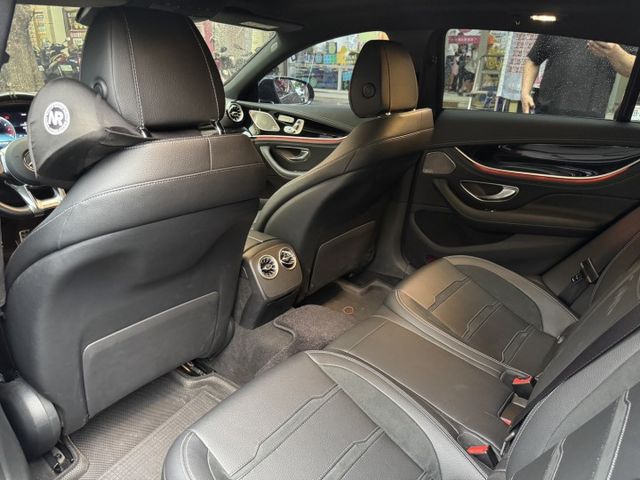 2019 Benz GT43 4-Door Coupe AMG 底色黑貼消光灰  第19張相片