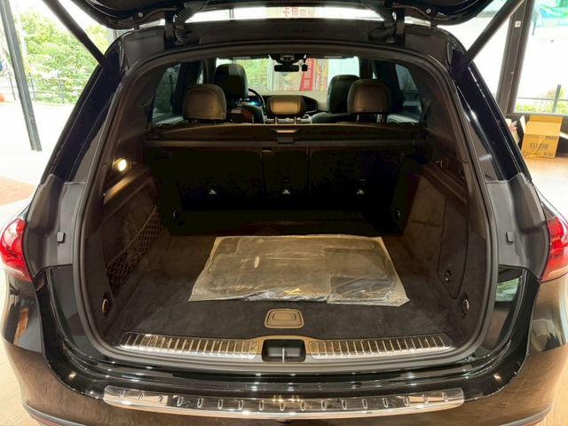 好爸爸休旅車2019 BENZ GLE350 AMG SUV 總代理 原版件  第3張相片