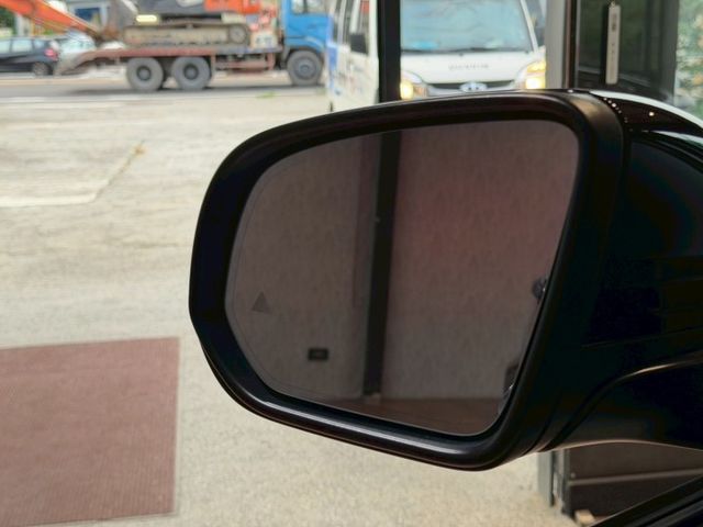 好爸爸休旅車2019 BENZ GLE350 AMG SUV 總代理 原版件  第6張相片