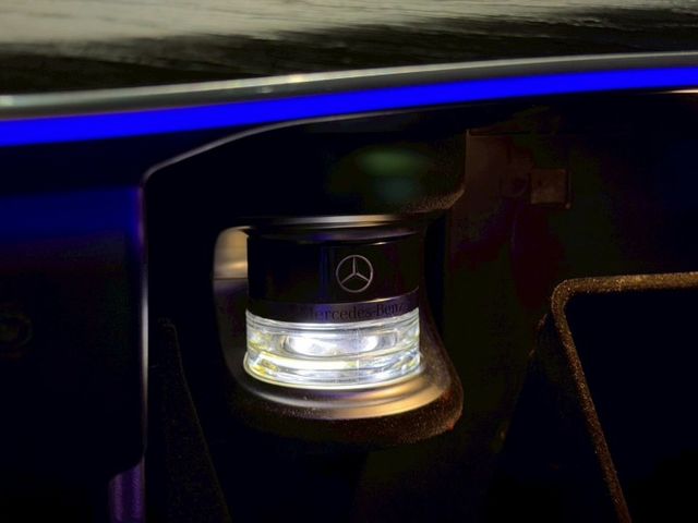 好爸爸休旅車2019 BENZ GLE350 AMG SUV 總代理 原版件  第19張相片