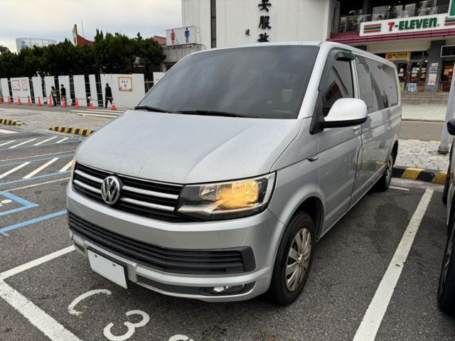 VW T6 CARAVELLE LWB手排 倒車雷達/恆溫空調/第三排座椅 原版件 稀有的商務車 定期保養已認證  第1張相片