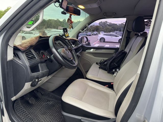 VW T6 CARAVELLE LWB手排 倒車雷達/恆溫空調/第三排座椅 原版件 稀有的商務車 定期保養已認證  第8張相片