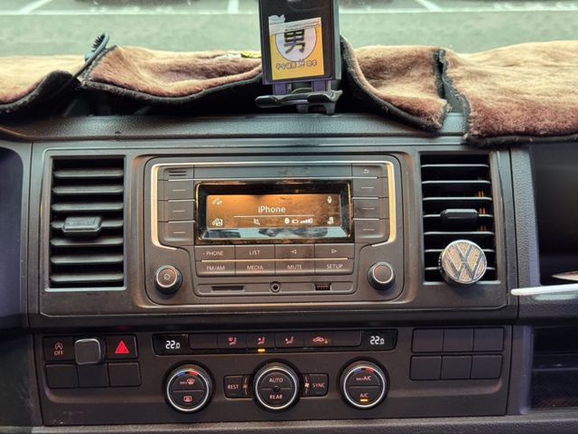 VW T6 CARAVELLE LWB手排 倒車雷達/恆溫空調/第三排座椅 原版件 稀有的商務車 定期保養已認證  第12張相片