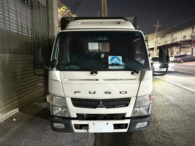 CANTER 3.5噸 11尺 三面帆布 載貨 做生意都很適合 好幫手 原版件 定期保養 已認證  第2張相片