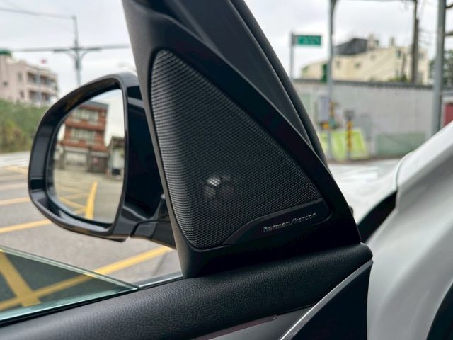 G02 X4 xDrive20i 德訂選配Hk音響/HUD抬顯/環景影像/10.25吋大螢幕定期原廠保養 已認證  第10張相片