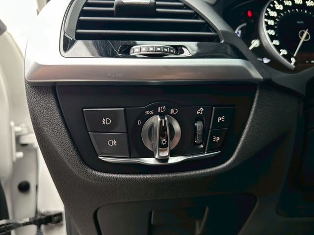 G02 X4 xDrive20i 德訂選配Hk音響/HUD抬顯/環景影像/10.25吋大螢幕定期原廠保養 已認證  第11張相片