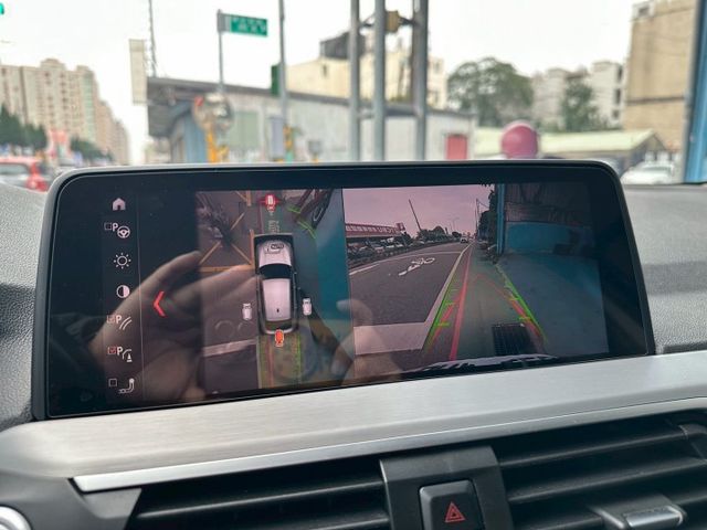 G02 X4 xDrive20i 德訂選配Hk音響/HUD抬顯/環景影像/10.25吋大螢幕定期原廠保養 已認證  第14張相片