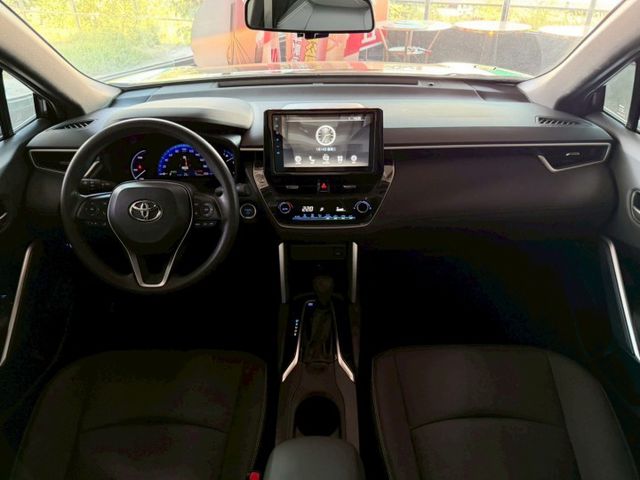 Cross 油電 豪華 跟車/數位儀表/IKEY免鑰匙/恆溫/定速/胎壓偵測 定期保養 已認證  第10張相片