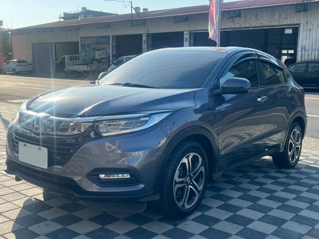 HR-V 1.8 VTi-S IKEY免鑰匙/恆溫/導航/胎壓偵測 定期保養 已認證  第1張相片