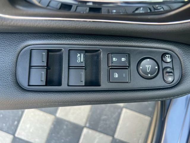 HR-V 1.8 VTi-S IKEY免鑰匙/恆溫/導航/胎壓偵測 定期保養 已認證  第7張相片