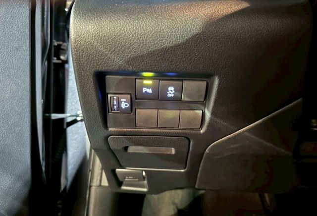 Yaris 1.5經典 安卓機/倒車影像/Carplay/倒車影像/電折後視鏡 原版件 定期原廠保養 已認證  第12張相片