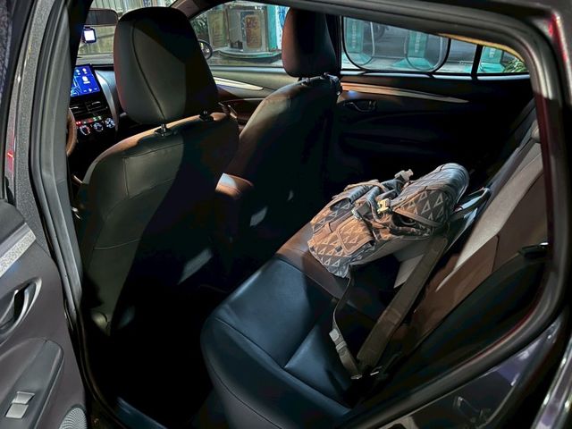 Yaris 1.5經典 安卓機/倒車影像/Carplay/倒車影像/電折後視鏡 原版件 定期原廠保養 已認證  第17張相片