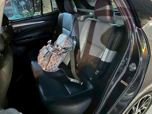 Yaris 1.5經典 安卓機/倒車影像/Carplay/倒車影像/電折後視鏡 原版件 定期原廠保養 已認證  第18張相片