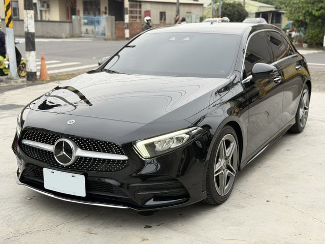 A180 5D運動版 23p跟車/車道維持/Carplay/環景影像/盲點/AMG專屬套件  原版件 定期保養 已認證  第1張相片