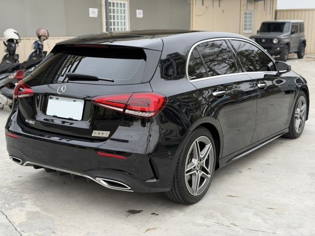 A180 5D運動版 23p跟車/車道維持/Carplay/環景影像/盲點/AMG專屬套件  原版件 定期保養 已認證  第3張相片