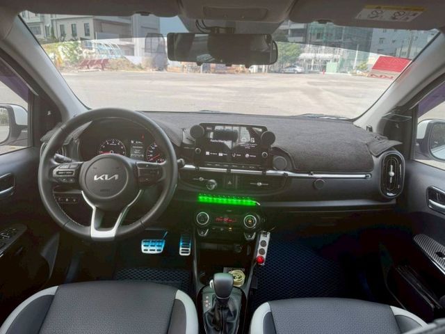 Picanto 都會版1.2汽油 IKEY免鑰匙/恆溫/Carplay 原版件 定期保養 已認證  第6張相片