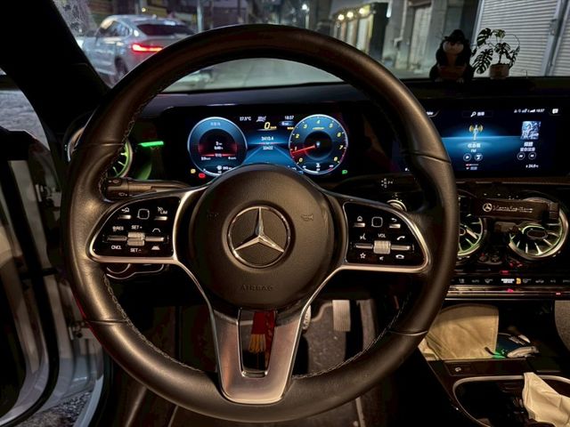 CLA 200 總代理 23P跟車/車偏/氣氛燈/雙液晶/LED頭燈 原版件 定期保養  第5張相片