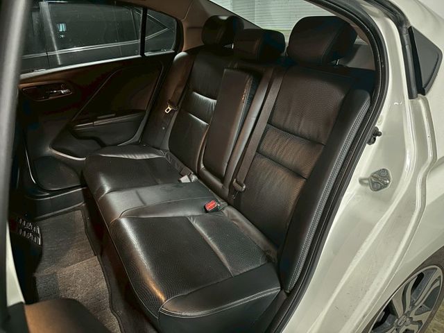 City VTi-S 定速巡航/恆溫空調/胎壓/電折後視鏡/導航/抬顯 定期原廠保養  第14張相片