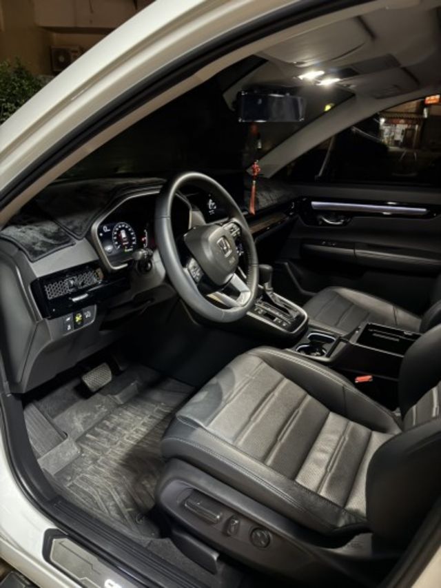 CR-V 1.5 Prestige 跟車/Bose音響/電尾門/盲點/環景/LED高低調整/原廠大包原版件 新車保固中  第6張相片