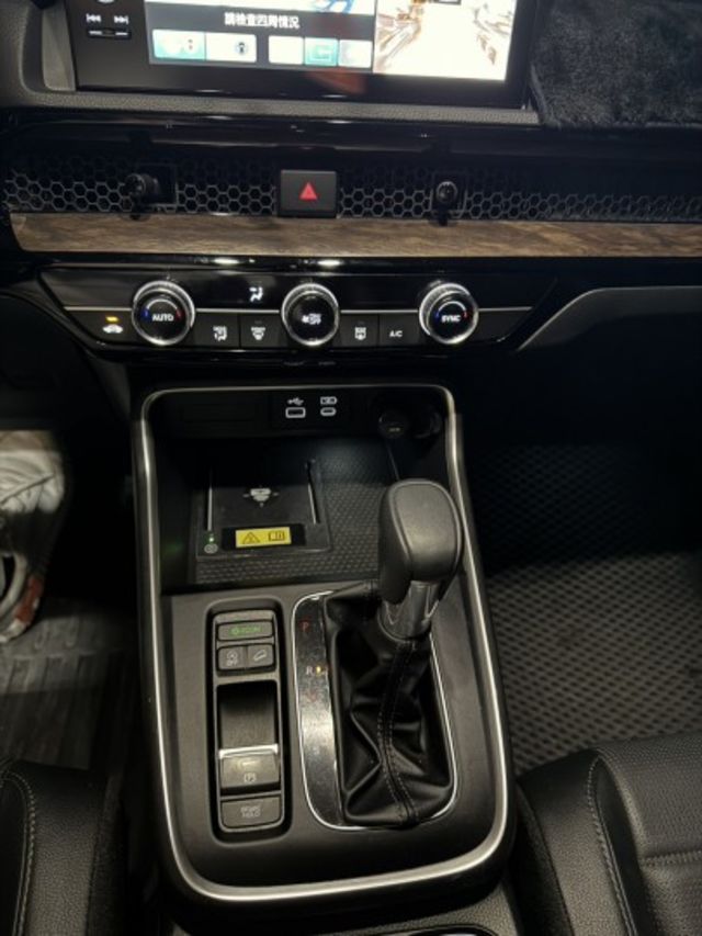 CR-V 1.5 Prestige 跟車/Bose音響/電尾門/盲點/環景/LED高低調整/原廠大包原版件 新車保固中  第10張相片